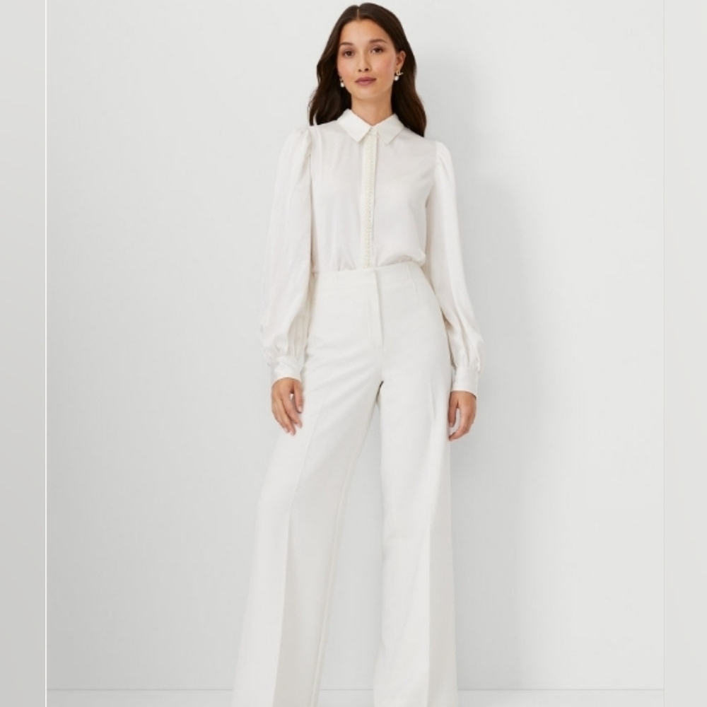 The Petite Wide Leg Pant in Crepe